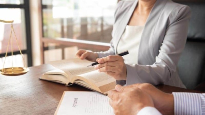 עורך דין שימוע